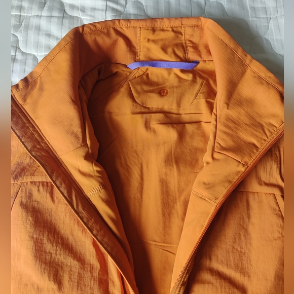 Lululemon Insulated Hiking Vest - Picture 3 of 3